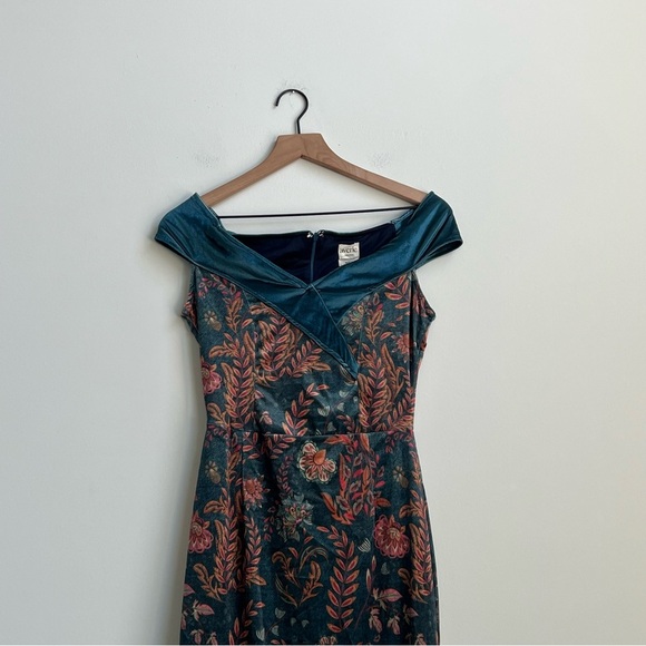 Averie Halley Floral Velvet Off Shoulder Dress Fairy Dark Romantic Forest Medium - Picture 3 of 9